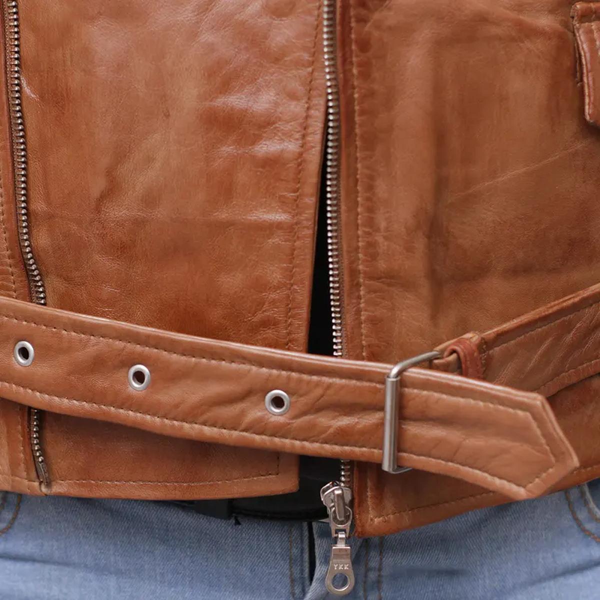 Giacca da uomo in pelle di pecora con cerniera incrociata, vestibilità slim, colore marrone