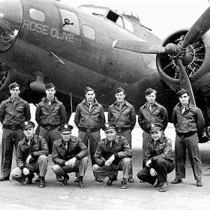 Historia de la auténtica chaqueta bomber militar A2 de piel de borrego